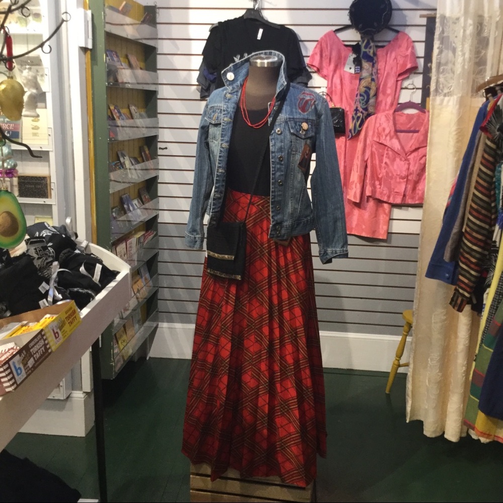 Vintage 1970’s plaid maxi skirt - Picture 1 of 5